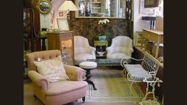 PAADA: Petworth Centre for Antiques Furniture
